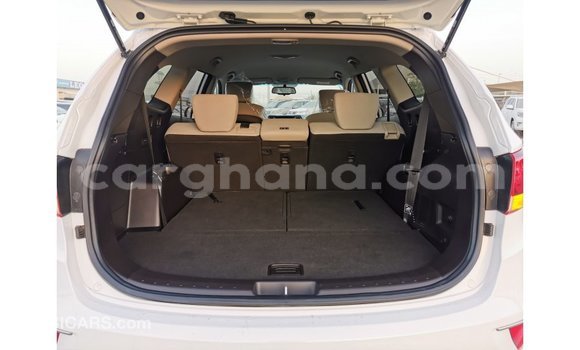 Sayi Imported Hyundai Santa Fe White Mota in Import - Dubai a Ashanti Sayi Imported Hyundai Santa Fe White Mota in Import - Dubai a Ashanti