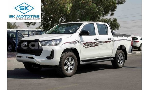 Buy Import Toyota Hilux White Car in Import - Dubai in Ashanti Buy Import Toyota Hilux White Car in Import - Dubai in Ashanti