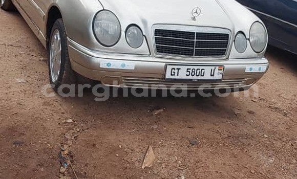 Buy Used Mercedes-Benz E200 Brown Car in Tema in Greater Accra Buy Used Mercedes-Benz E200 Brown Car in Tema in Greater Accra