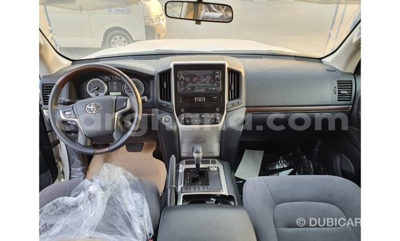 Buy Import Toyota Land Cruiser White Car in Import - Dubai in Ashanti Buy Import Toyota Land Cruiser White Car in Import - Dubai in Ashanti