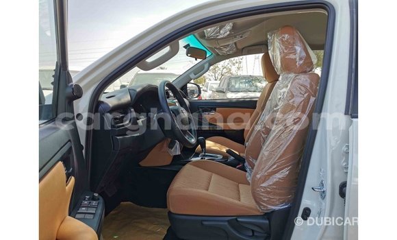 Ra Imported Toyota Fortuner funfun Ọkọ̀ in Import - Dubai ni Ashanti Ra Imported Toyota Fortuner funfun Ọkọ̀ in Import - Dubai ni Ashanti