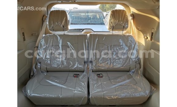 Buy Import Toyota Land Cruiser White Car in Import - Dubai in Ashanti Buy Import Toyota Land Cruiser White Car in Import - Dubai in Ashanti