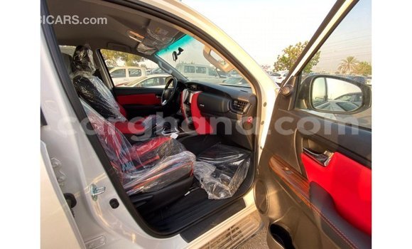 Buy Import Toyota Fortuner White Car in Import - Dubai in Ashanti Buy Import Toyota Fortuner White Car in Import - Dubai in Ashanti