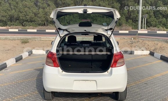 Ra Imported Toyota Yaris funfun Ọkọ̀ in Import - Dubai ni Ashanti Ra Imported Toyota Yaris funfun Ọkọ̀ in Import - Dubai ni Ashanti
