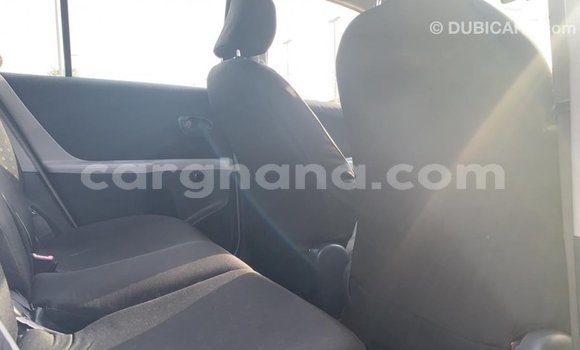 Ra Imported Toyota Yaris funfun Ọkọ̀ in Import - Dubai ni Ashanti Ra Imported Toyota Yaris funfun Ọkọ̀ in Import - Dubai ni Ashanti