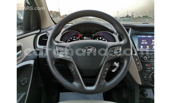 Sayi Imported Hyundai Santa Fe White Mota in Import - Dubai a Ashanti Sayi Imported Hyundai Santa Fe White Mota in Import - Dubai a Ashanti