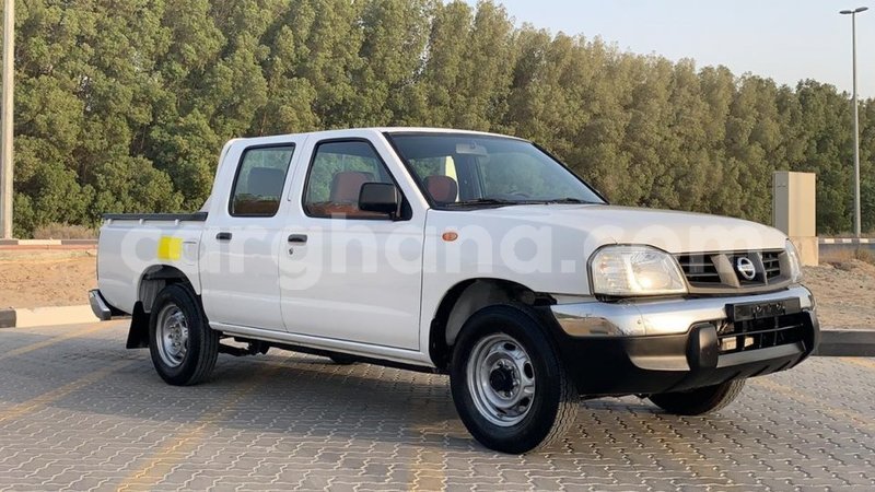 Big with watermark nissan pickup ashanti import dubai 32686