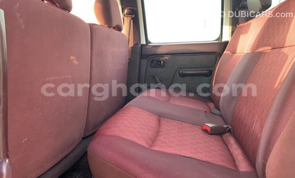 Ra Imported Nissan Pickup funfun Ọkọ̀ in Import - Dubai ni Ashanti Ra Imported Nissan Pickup funfun Ọkọ̀ in Import - Dubai ni Ashanti