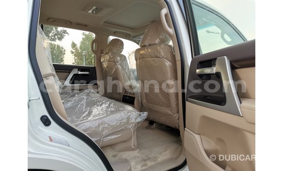 Ra Imported Toyota Land Cruiser funfun Ọkọ̀ in Import - Dubai ni Ashanti Ra Imported Toyota Land Cruiser funfun Ọkọ̀ in Import - Dubai ni Ashanti