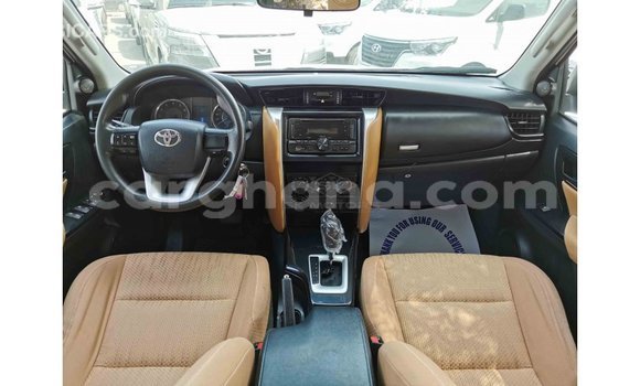 Sayi Imported Toyota Fortuner White Mota in Import - Dubai a Ashanti Sayi Imported Toyota Fortuner White Mota in Import - Dubai a Ashanti