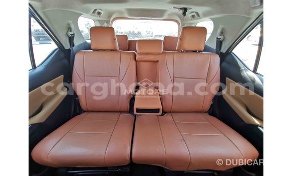Sayi Imported Toyota Fortuner White Mota in Import - Dubai a Ashanti Sayi Imported Toyota Fortuner White Mota in Import - Dubai a Ashanti