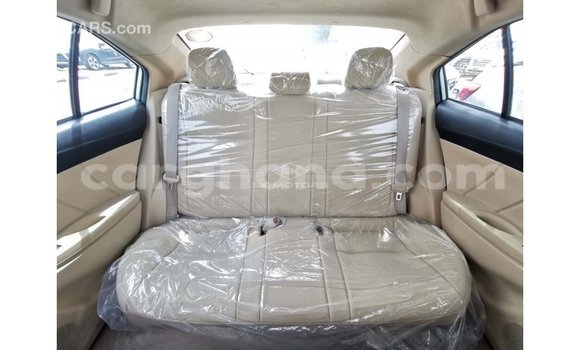 Sayi Imported Toyota Yaris White Mota in Import - Dubai a Ashanti Sayi Imported Toyota Yaris White Mota in Import - Dubai a Ashanti