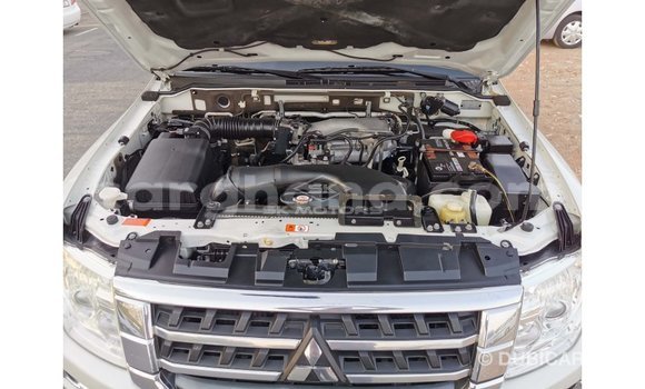 Buy Import Mitsubishi Pajero White Car in Import - Dubai in Ashanti Buy Import Mitsubishi Pajero White Car in Import - Dubai in Ashanti
