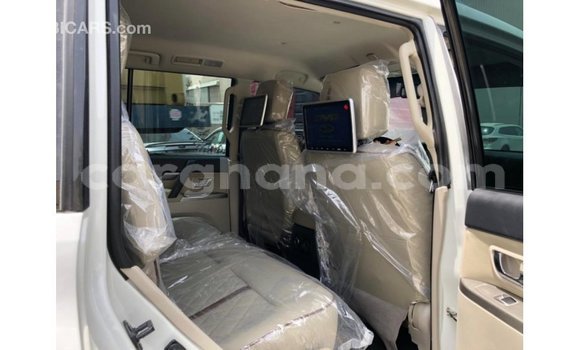 Sayi Imported Mitsubishi Pajero White Mota in Import - Dubai a Ashanti Sayi Imported Mitsubishi Pajero White Mota in Import - Dubai a Ashanti