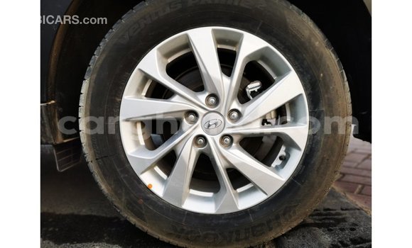 Sayi Imported Hyundai Tucson Blue Mota in Import - Dubai a Ashanti Sayi Imported Hyundai Tucson Blue Mota in Import - Dubai a Ashanti