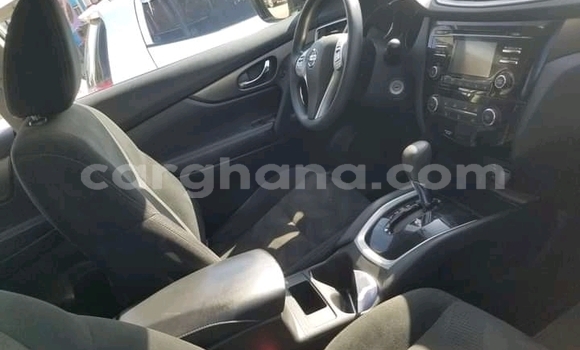 Ra Àlòkù Nissan Rogue funfun Ọkọ̀ in Tema ni Greater Accra Ra Àlòkù Nissan Rogue funfun Ọkọ̀ in Tema ni Greater Accra