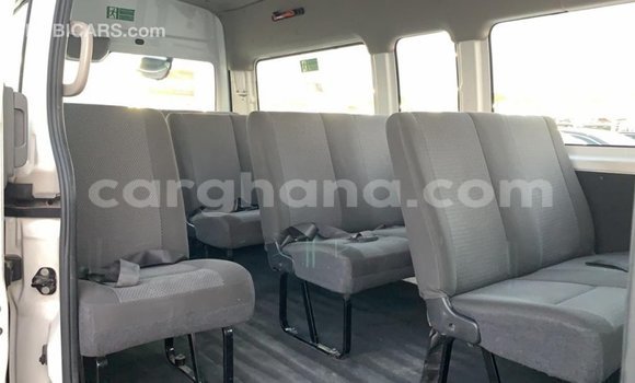 Ra Imported Nissan Urvan funfun Ọkọ̀ in Import - Dubai ni Ashanti Ra Imported Nissan Urvan funfun Ọkọ̀ in Import - Dubai ni Ashanti