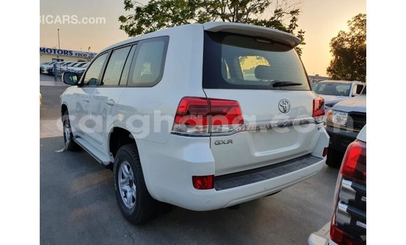Ra Imported Toyota Land Cruiser funfun Ọkọ̀ in Import - Dubai ni Ashanti Ra Imported Toyota Land Cruiser funfun Ọkọ̀ in Import - Dubai ni Ashanti