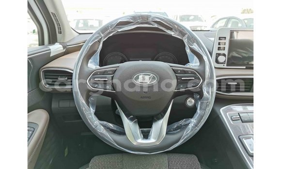 Sayi Imported Hyundai Santa Fe White Mota in Import - Dubai a Ashanti Sayi Imported Hyundai Santa Fe White Mota in Import - Dubai a Ashanti