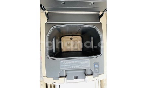 Buy Import Toyota Land Cruiser Black Car in Import - Dubai in Ashanti Buy Import Toyota Land Cruiser Black Car in Import - Dubai in Ashanti