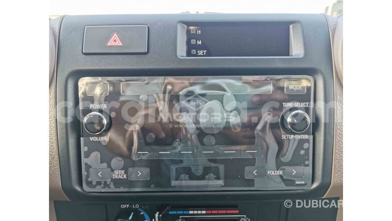 Big with watermark toyota land cruiser ashanti import dubai 33010