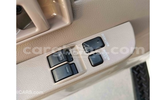 Buy Import Toyota Land Cruiser White Car in Import - Dubai in Ashanti Buy Import Toyota Land Cruiser White Car in Import - Dubai in Ashanti
