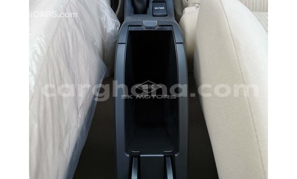 Ra Imported Toyota Yaris funfun Ọkọ̀ in Import - Dubai ni Ashanti Ra Imported Toyota Yaris funfun Ọkọ̀ in Import - Dubai ni Ashanti