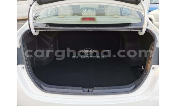 Ra Imported Toyota Yaris funfun Ọkọ̀ in Import - Dubai ni Ashanti Ra Imported Toyota Yaris funfun Ọkọ̀ in Import - Dubai ni Ashanti