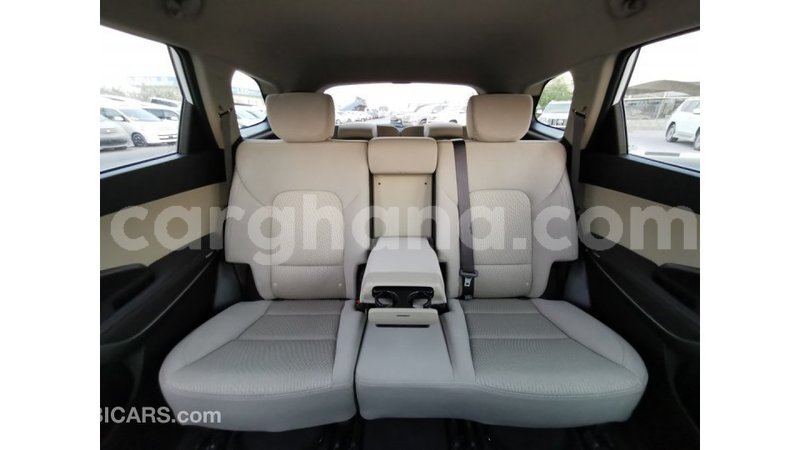 Big with watermark hyundai santa fe ashanti import dubai 33020