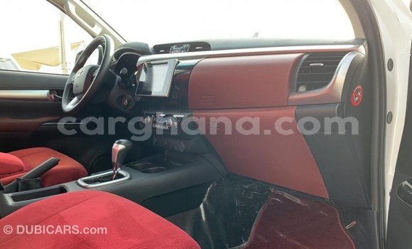 Ra Imported Toyota Hilux funfun Ọkọ̀ in Import - Dubai ni Ashanti Ra Imported Toyota Hilux funfun Ọkọ̀ in Import - Dubai ni Ashanti