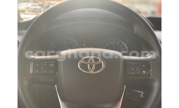 Ra Imported Toyota Hilux funfun Ọkọ̀ in Import - Dubai ni Ashanti Ra Imported Toyota Hilux funfun Ọkọ̀ in Import - Dubai ni Ashanti