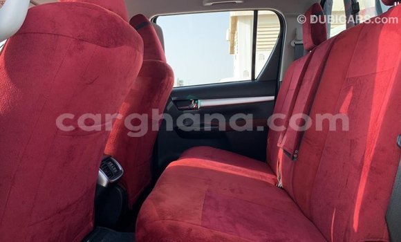 Ra Imported Toyota Hilux funfun Ọkọ̀ in Import - Dubai ni Ashanti Ra Imported Toyota Hilux funfun Ọkọ̀ in Import - Dubai ni Ashanti