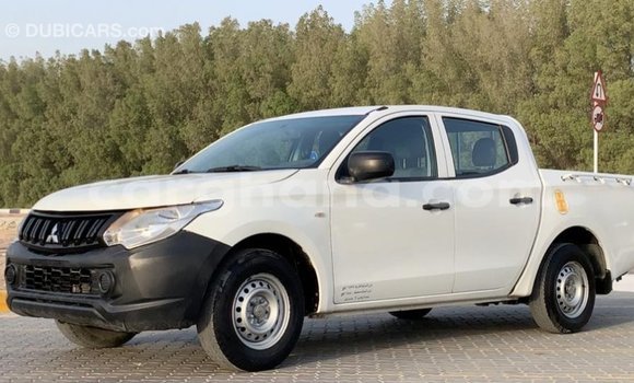 Ra Imported Mitsubishi L200 funfun Ọkọ̀ in Import - Dubai ni Ashanti Ra Imported Mitsubishi L200 funfun Ọkọ̀ in Import - Dubai ni Ashanti