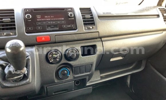 Ra Imported Toyota Hiace funfun Ọkọ̀ in Import - Dubai ni Ashanti Ra Imported Toyota Hiace funfun Ọkọ̀ in Import - Dubai ni Ashanti