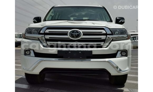 Buy Import Toyota Land Cruiser White Car in Import - Dubai in Ashanti Buy Import Toyota Land Cruiser White Car in Import - Dubai in Ashanti