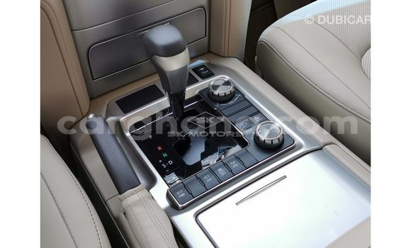 Buy Import Toyota Land Cruiser White Car in Import - Dubai in Ashanti Buy Import Toyota Land Cruiser White Car in Import - Dubai in Ashanti