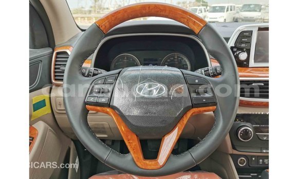 Ra Imported Hyundai Tucson funfun Ọkọ̀ in Import - Dubai ni Ashanti Ra Imported Hyundai Tucson funfun Ọkọ̀ in Import - Dubai ni Ashanti