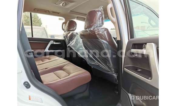 Ra Imported Toyota Land Cruiser funfun Ọkọ̀ in Import - Dubai ni Ashanti Ra Imported Toyota Land Cruiser funfun Ọkọ̀ in Import - Dubai ni Ashanti
