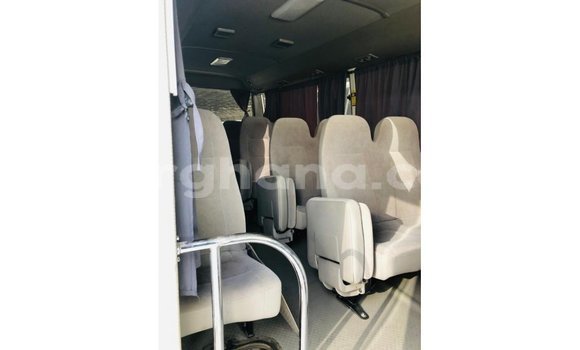 Sayi Imported Toyota Coaster White Mota in Import - Dubai a Ashanti Sayi Imported Toyota Coaster White Mota in Import - Dubai a Ashanti