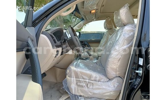 Buy Import Toyota Land Cruiser Green Car in Import - Dubai in Ashanti Buy Import Toyota Land Cruiser Green Car in Import - Dubai in Ashanti