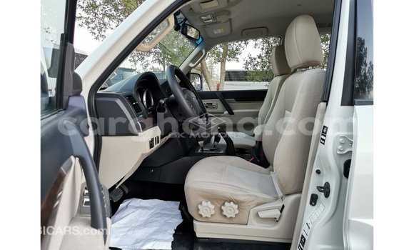 Sayi Imported Mitsubishi Pajero White Mota in Import - Dubai a Ashanti Sayi Imported Mitsubishi Pajero White Mota in Import - Dubai a Ashanti