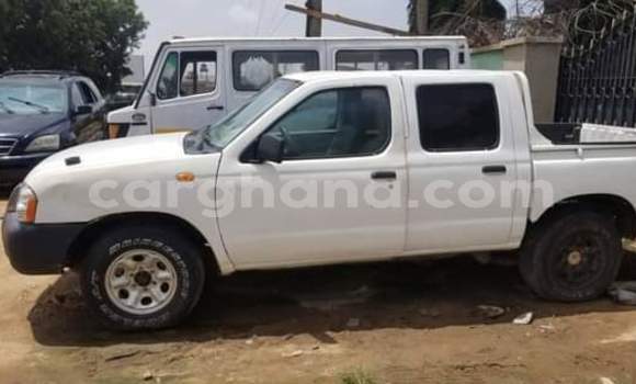 Ra Àlòkù Nissan Pickup funfun Ọkọ̀ in Sekondi–Takoradi Metropolitan ni Oorun Ra Àlòkù Nissan Pickup funfun Ọkọ̀ in Sekondi–Takoradi Metropolitan ni Oorun