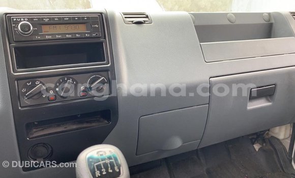 Ra Imported Mitsubishi i funfun Ọkọ̀ in Import - Dubai ni Ashanti Ra Imported Mitsubishi i funfun Ọkọ̀ in Import - Dubai ni Ashanti