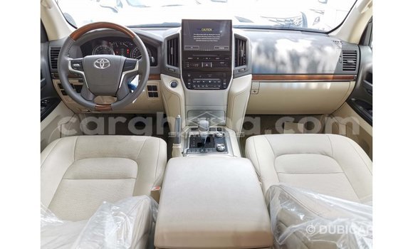 Ra Imported Toyota Land Cruiser funfun Ọkọ̀ in Import - Dubai ni Ashanti Ra Imported Toyota Land Cruiser funfun Ọkọ̀ in Import - Dubai ni Ashanti