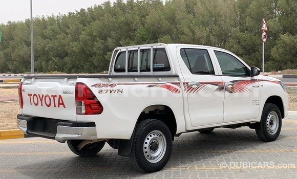 Sayi Imported Toyota Hilux White Mota in Import - Dubai a Ashanti Sayi Imported Toyota Hilux White Mota in Import - Dubai a Ashanti