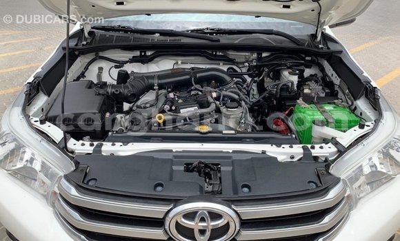 Sayi Imported Toyota Hilux White Mota in Import - Dubai a Ashanti Sayi Imported Toyota Hilux White Mota in Import - Dubai a Ashanti