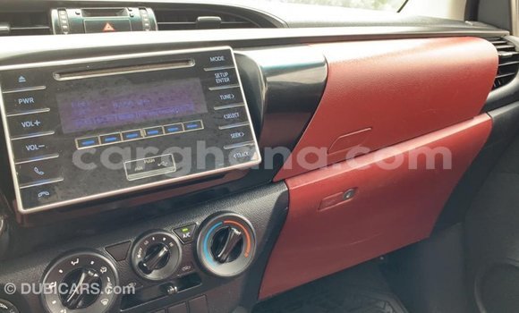 Sayi Imported Toyota Hilux White Mota in Import - Dubai a Ashanti Sayi Imported Toyota Hilux White Mota in Import - Dubai a Ashanti