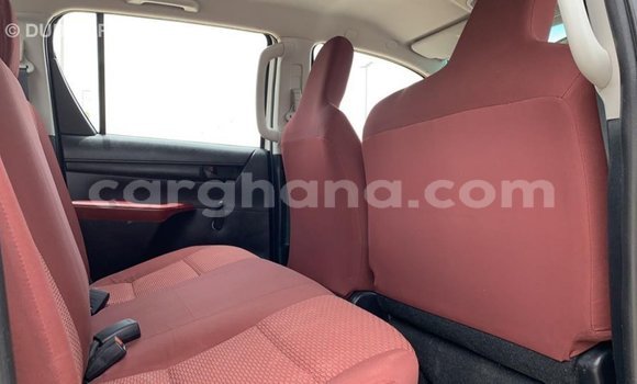 Sayi Imported Toyota Hilux White Mota in Import - Dubai a Ashanti Sayi Imported Toyota Hilux White Mota in Import - Dubai a Ashanti