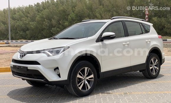 Buy Import Toyota 4Runner White Car in Import - Dubai in Ashanti Buy Import Toyota 4Runner White Car in Import - Dubai in Ashanti