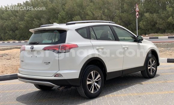 Buy Import Toyota 4Runner White Car in Import - Dubai in Ashanti Buy Import Toyota 4Runner White Car in Import - Dubai in Ashanti